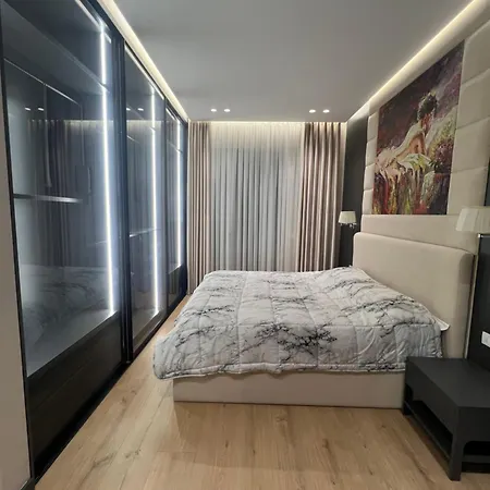 Delijorgji Luxury Τίρανα